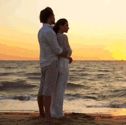 couple gif|Romantic Love GIFs